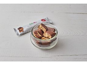 KetoMix Proteinová tyčinka s příchutí jahody 40 g KetoMix Proteinová tyčinka s příchutí jahody 40 g